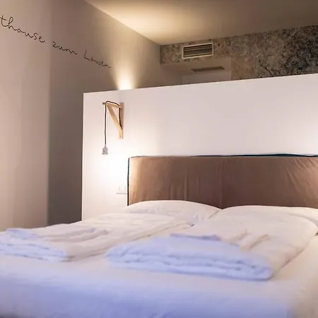 Stay Cooper L Guesthouse Zum Loewen Merano Exterior photo