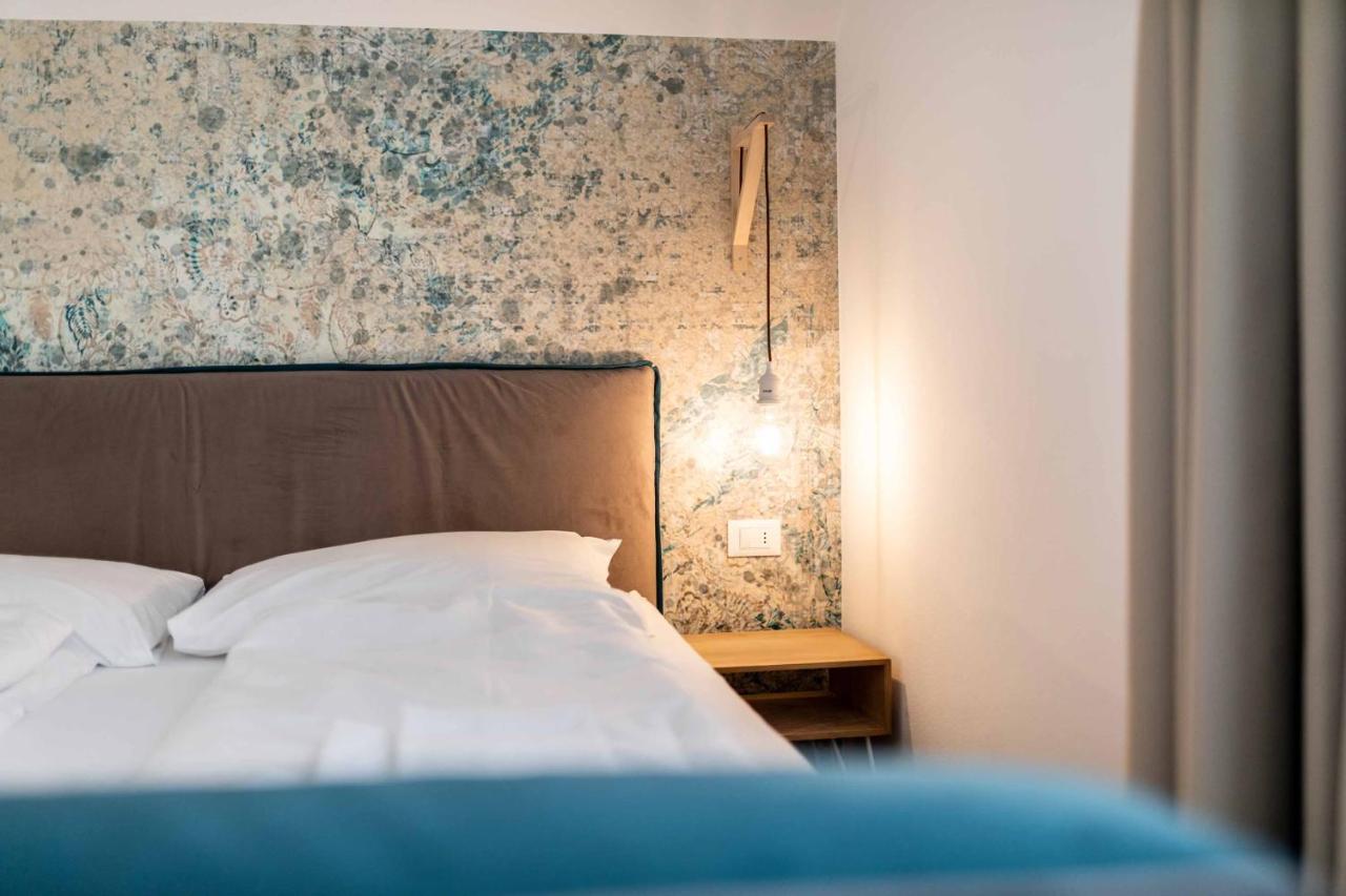 Cooper L Zum Loewen Guest house *